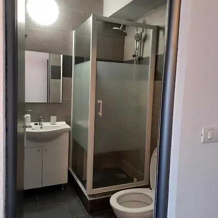 Casa Din Golful Dunarii Eselnita